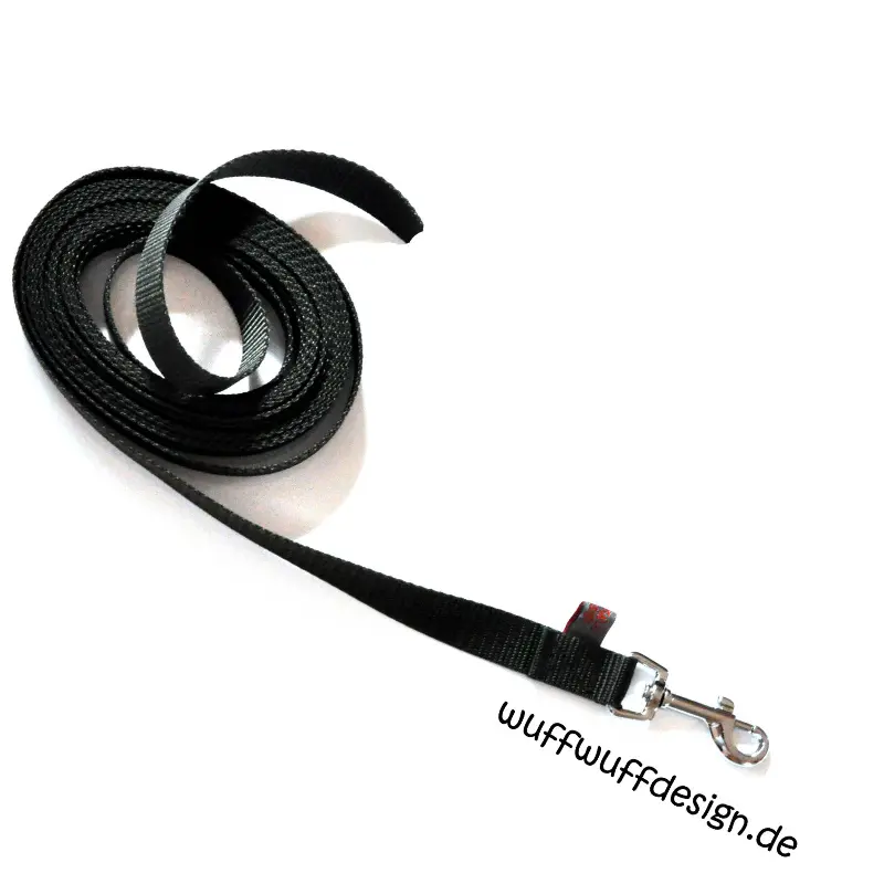 Hundeschleppleine ohne Handschlaufe in Schwarz – handgefertigt, flexibel und robust, ideal für Training und Spaziergänge