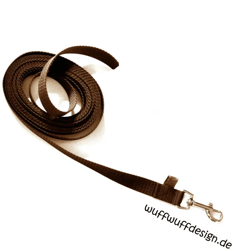Hundeschleppleine ohne Handschlaufe in Schwarz – handgefertigt, flexibel und robust, ideal für Training und Spaziergänge